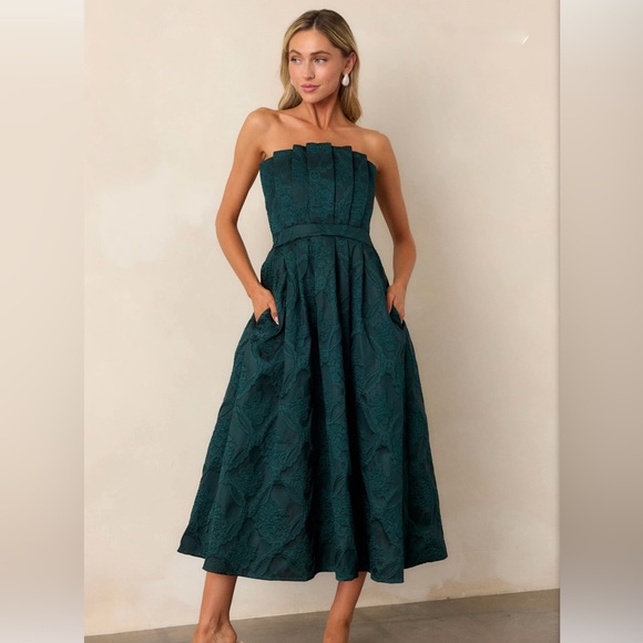 NWT Emerald green strapless, holiday party/ special occasion dress. Small - Picture 4 of 6